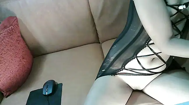 Snapshot of Sweet_kitty60xx chatting on January 2025 02:32:01 AM Sweet kitty60xx online show from January 2025 02:32:01 AM