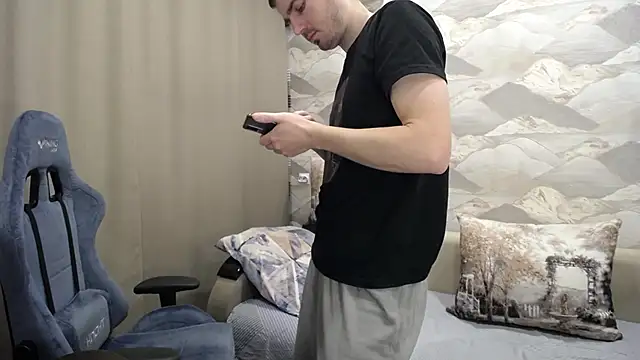 SerzhKorol1 online show from November 2025 04:55:02 AM