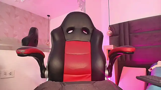 arletmss online show from March 2025 12:02:02 PM