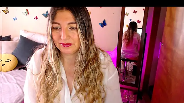 Jolie-Mature online show from September 2025 09:03:02 PM