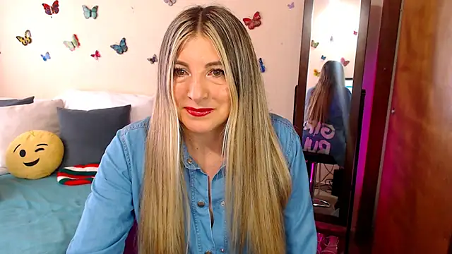 Jolie-Mature online show from October 2025 08:44:01 PM