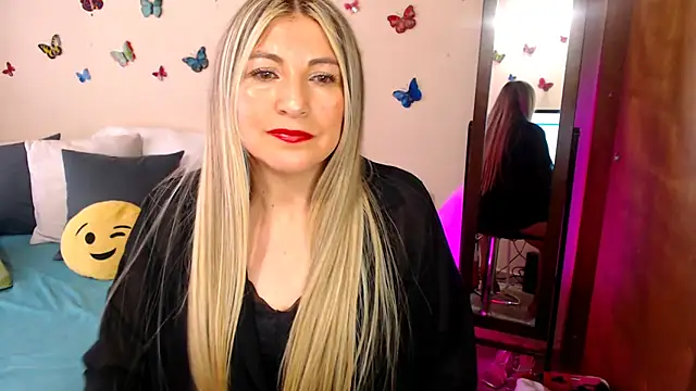 Jolie-Mature online show from October 2025 09:25:02 PM