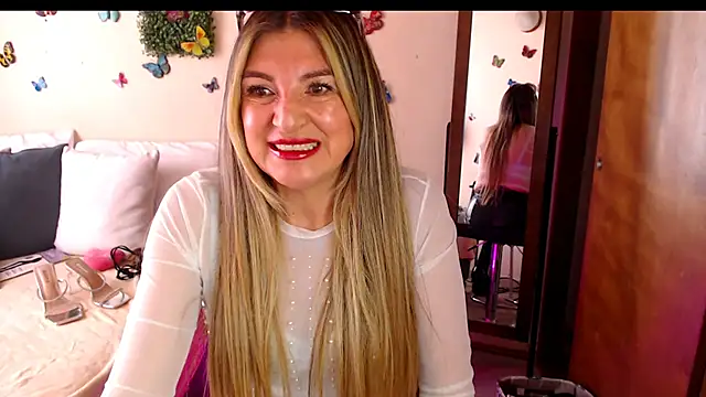 Snapshot of Jolie-Mature chatting on July 2026 09:41:01 PM Jolie-Mature online show from July 2026 09:41:01 PM