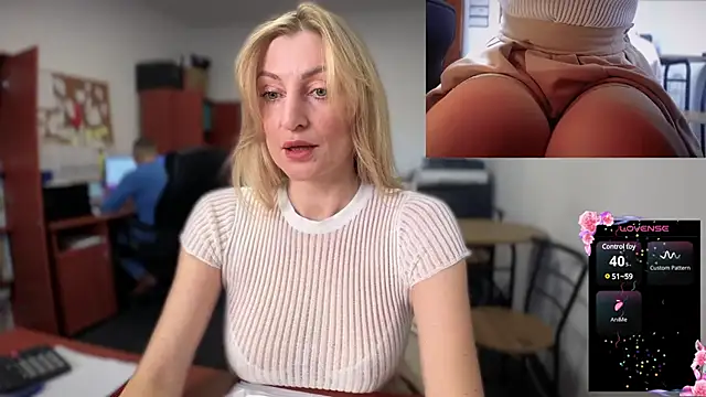 Snapshot of legsLONG chatting on January 2025 07:49:01 AM legsLONG online show from January 2025 07:49:01 AM