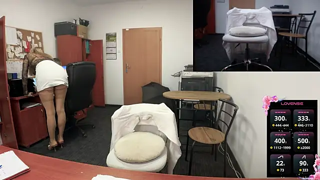 Snapshot of legsLONG chatting on January 2025 07:42:01 AM legsLONG online show from January 2025 07:42:01 AM