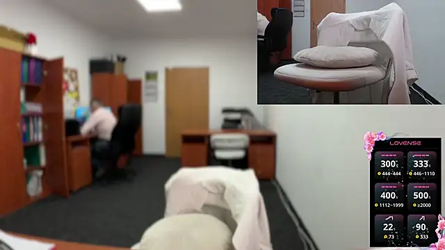 Snapshot of legsLONG chatting on February 2025 05:13:02 AM legsLONG online show from February 2025 05:13:02 AM