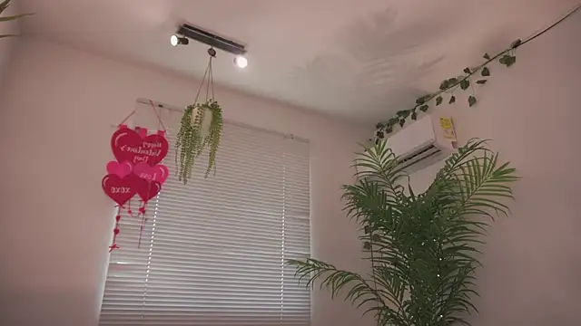 Snapshot of Cooper-Reds chatting on February 2026 08:31:02 PM Cooper-Reds online show from February 2026 08:31:02 PM