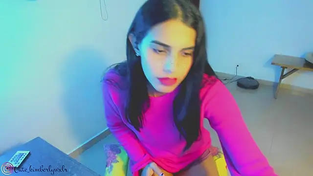 Snapshot of Kim_Wexler chatting on January 2025 12:33:01 AM Kim Wexler online show from January 2025 12:33:01 AM