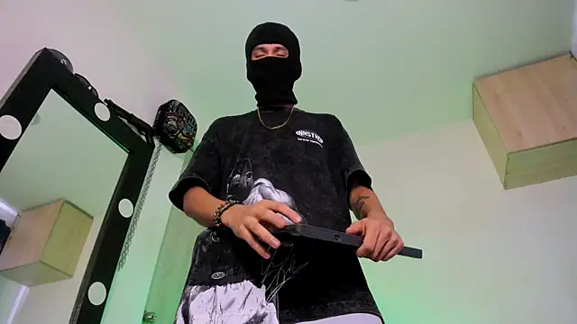 Samuel Suarez online show from September 2025 09:05:02 PM