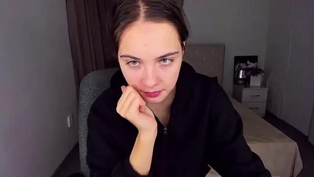 KristinaLoison online show from December 2024 04:06:01 PM