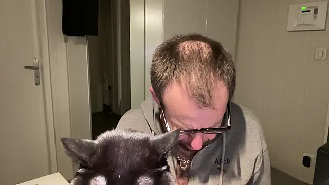 FABIOGLASSES online show from March 2026 09:15:01 PM