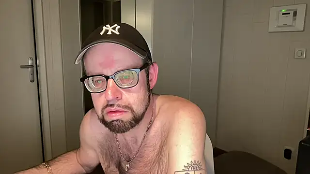 FABIOGLASSES online show from April 2026 10:29:01 PM