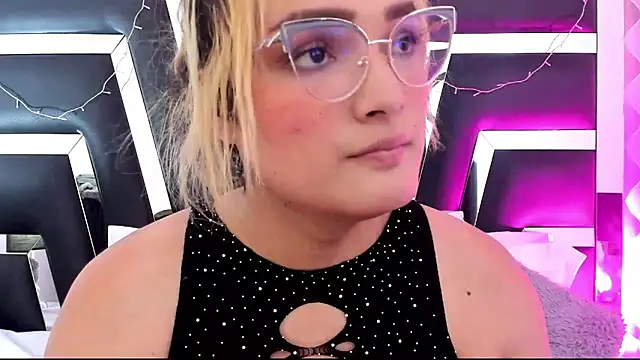 Snapshot of katya_kozlov chatting on February 2025 08:22:02 AM katya kozlov online show from February 2025 08:22:02 AM