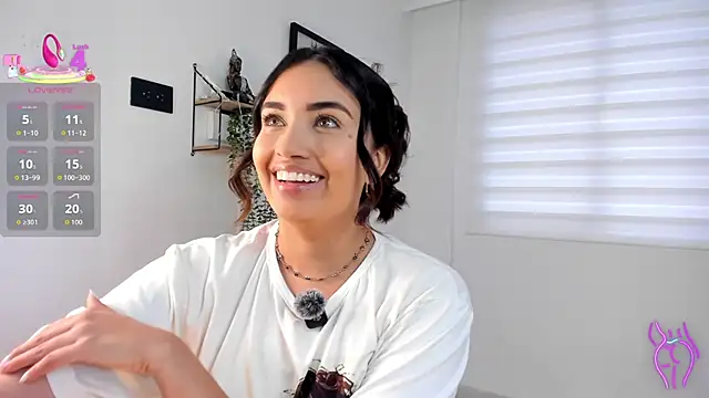aisha es online show from May 2026 08:16:02 PM