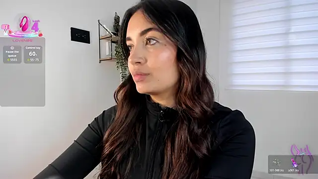 aisha es online show from May 2026 09:21:02 PM