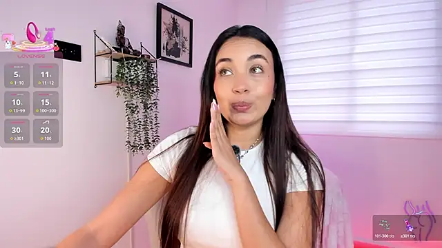 aisha es online show from May 2026 09:01:02 PM