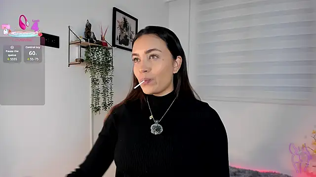 aisha es online show from July 2026 11:08:01 PM