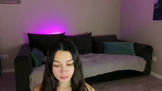 mo1ly online show from February 2025 03:16:02 PM