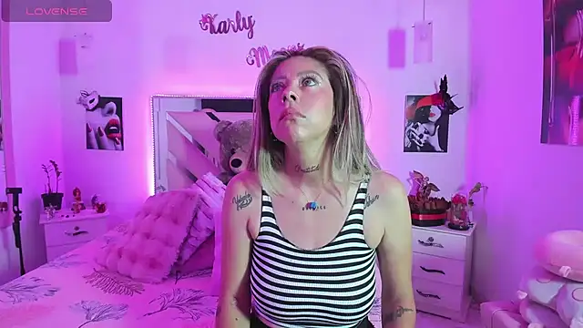 Karly moon online show from September 2025 11:38:01 PM