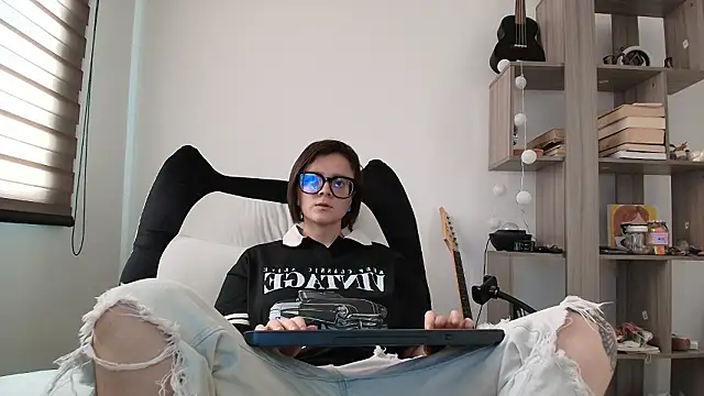 Arya starrk online show from February 2026 02:33:01 PM