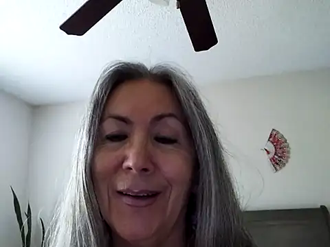 Snapshot of EvaRobinson chatting on May 2026 05:10:01 PM EvaRobinson online show from May 2026 05:10:01 PM