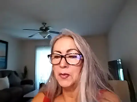 EvaRobinson online show from June 2026 02:49:02 PM