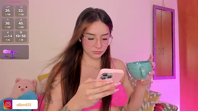 Snapshot of olivia__s chatting on March 2025 03:10:02 AM olivia s online show from March 2025 03:10:02 AM