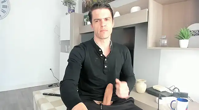 HeteroOli online show from February 2025 10:07:01 AM