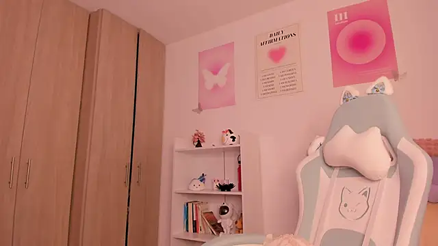 Snapshot of alexa_6908 chatting on December 2024 11:40:01 PM alexa 6908 online show from December 2024 11:40:01 PM