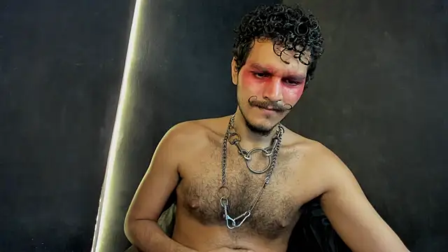 Snapshot of die_mond chatting on November 2025 04:20:01 PM die mond online show from November 2025 04:20:01 PM