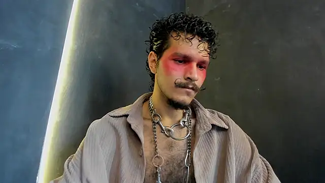 Snapshot of die_mond chatting on December 2025 03:38:02 PM die mond online show from December 2025 03:38:02 PM