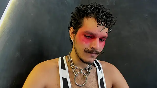 Snapshot of die_mond chatting on December 2025 06:14:02 PM die mond online show from December 2025 06:14:02 PM