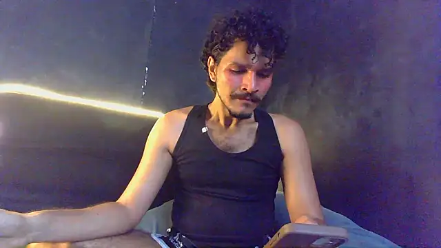 Snapshot of die_mond chatting on February 2026 08:43:01 PM die mond online show from February 2026 08:43:01 PM