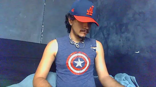 Snapshot of die_mond chatting on March 2026 02:01:01 PM die mond online show from March 2026 02:01:01 PM