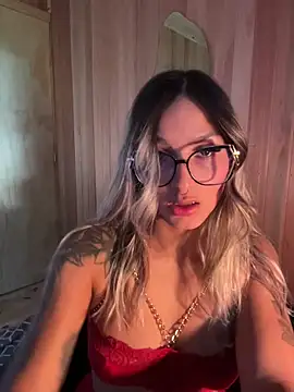 AliceStone19 online show from April 2026 05:28:01 PM