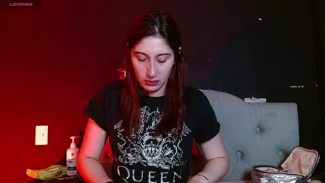 Red-moon1 online show from May 2026 04:50:01 AM