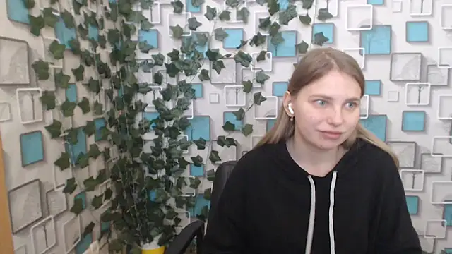 klerkarina online show from February 2025 09:21:02 AM