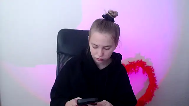 klerkarina online show from October 2025 05:19:01 AM