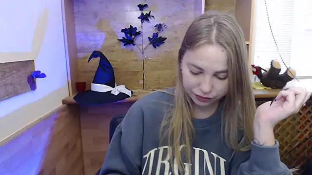 klerkarina online show from November 2025 06:14:01 AM