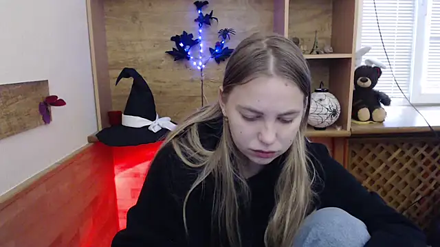 klerkarina online show from November 2025 06:01:01 AM