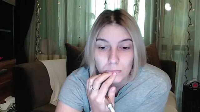 Snapshot of lovingfeetheels chatting on October 2025 07:07:02 AM lovingfeetheels online show from October 2025 07:07:02 AM