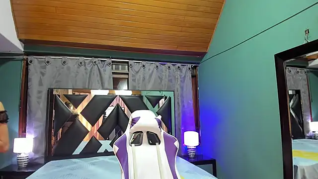 Snapshot of Linda4Petite chatting on January 2025 11:17:01 AM Linda4Petite online show from January 2025 11:17:01 AM