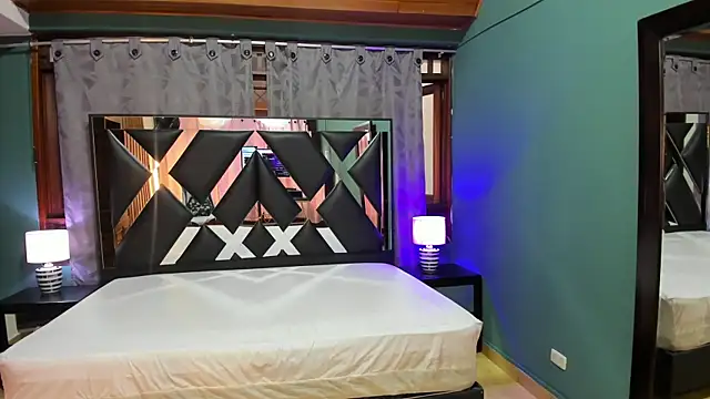 Snapshot of Linda4Petite chatting on February 2025 01:08:02 PM Linda4Petite online show from February 2025 01:08:02 PM