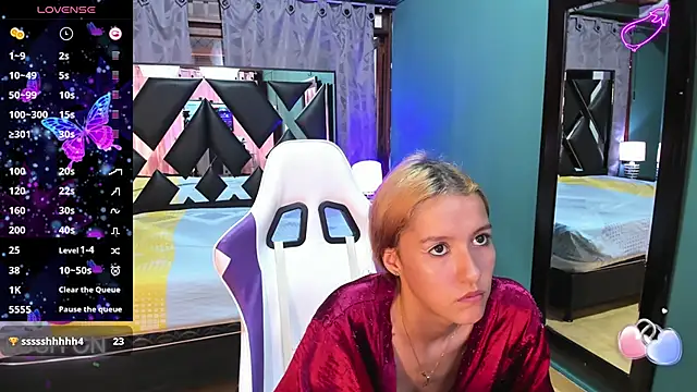 Snapshot of Linda4Petite chatting on February 2025 09:36:01 PM Linda4Petite online show from February 2025 09:36:01 PM