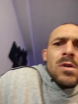 Snapshot of Afti2828 chatting on November 2025 10:14:02 PM Afti2828 online show from November 2025 10:14:02 PM