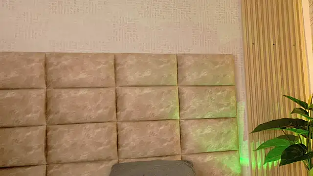 CameronCollins  online show from May 2026 07:11:01 PM