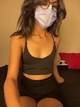 Snapshot of morrocoXcute chatting on September 2025 10:12:01 PM morrocoXcute online show from September 2025 10:12:01 PM