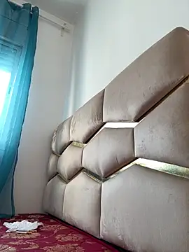 morrocoXcute online show from April 2026 01:37:02 PM