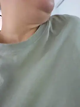 Ellie-L-Elizabeth online show from September 2025 03:45:01 PM