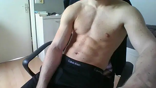 Snapshot of RamonJoosse2002 chatting on February 2026 12:36:01 PM RamonJoosse2002 online show from February 2026 12:36:01 PM